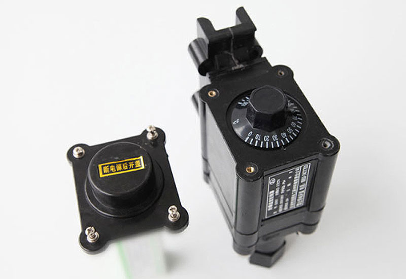 電伴熱現(xiàn)場(chǎng)溫控器 電伴熱現(xiàn)場(chǎng)溫控器